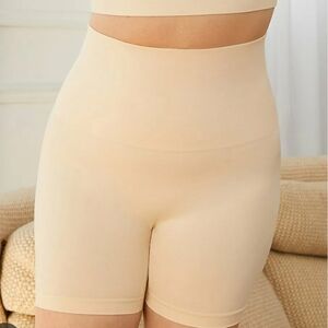 Empetua High Waisted Shaper shorts